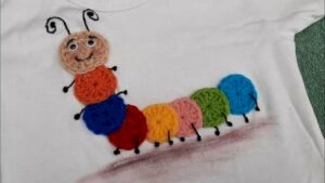 Örgü Aplike ile Tişört Süsleme Nasıl Yapılır?